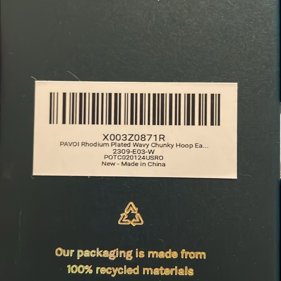 New in box small silver hoops - Picture 6 of 6